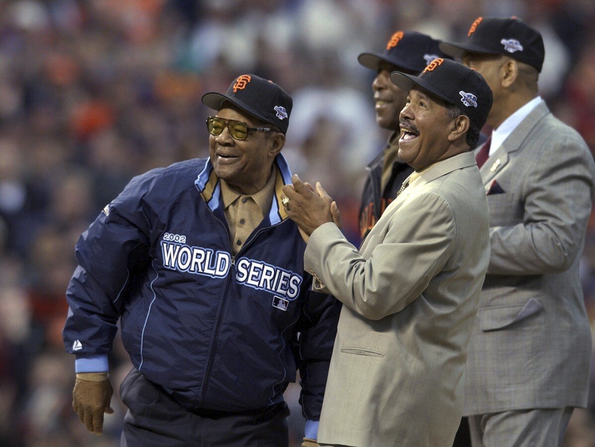 Penghargaan Willie Mays: 'Say Hey Kid' Menginspirasi Generasi dengan Bakat dan Semangat